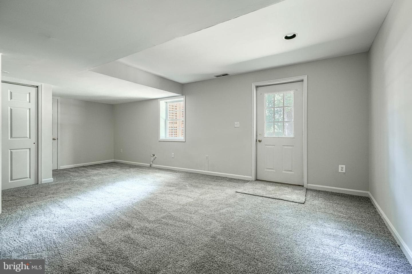 1002 Midvale Avenue photo 36