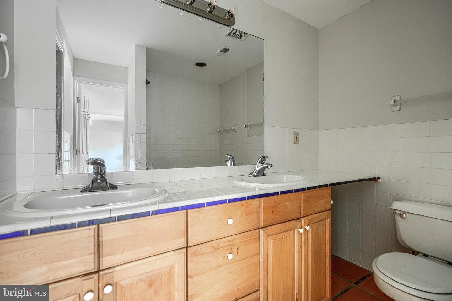 1002 Midvale Avenue photo 41