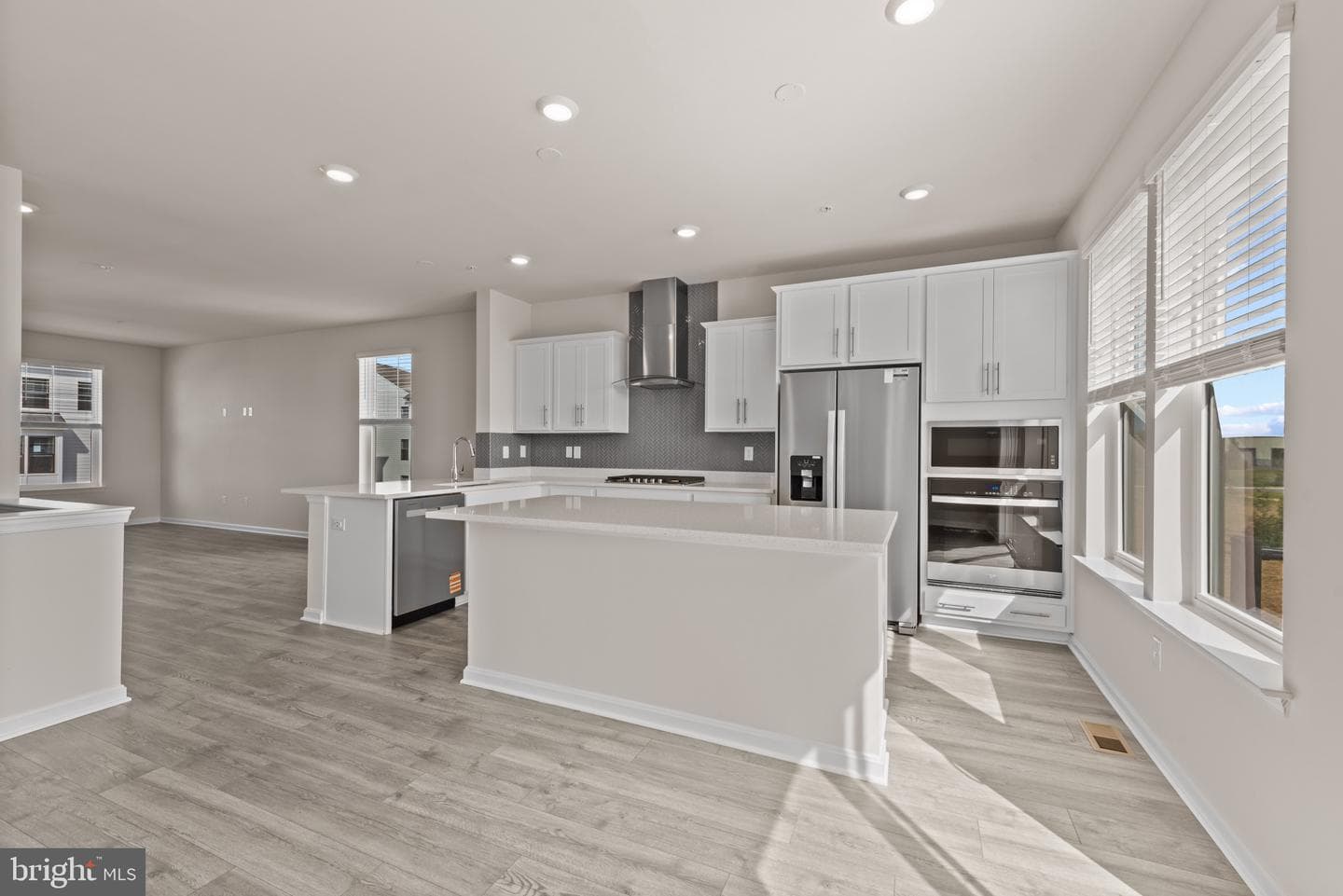 379 Ensemble Way photo 13