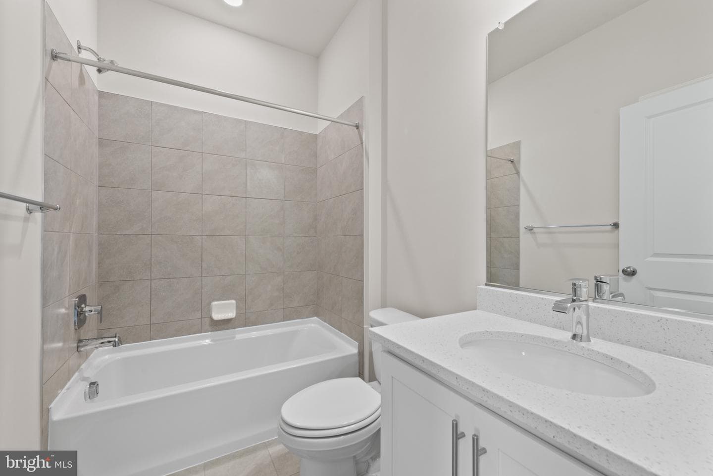 379 Ensemble Way photo 28