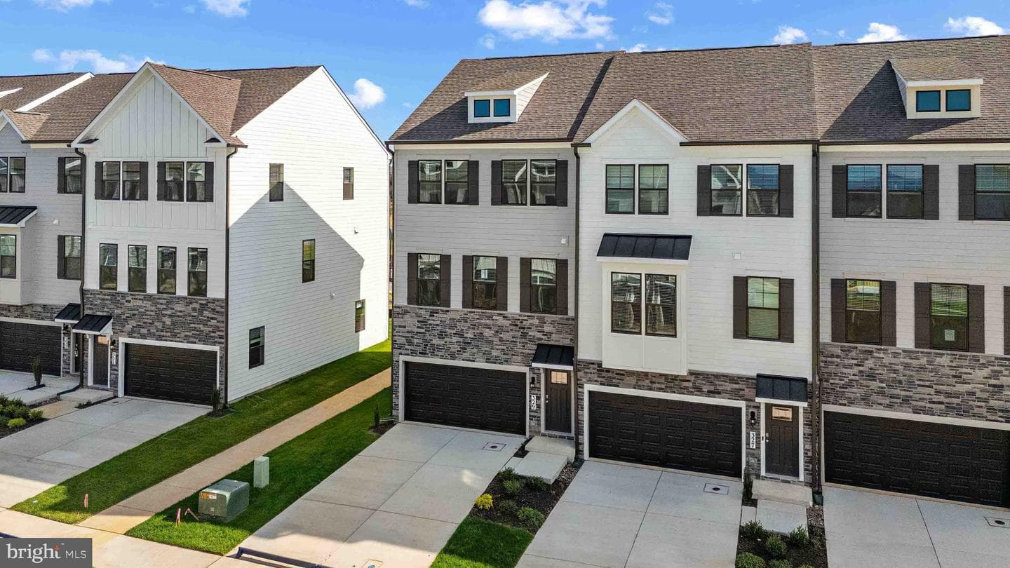 379 Ensemble Way photo 38