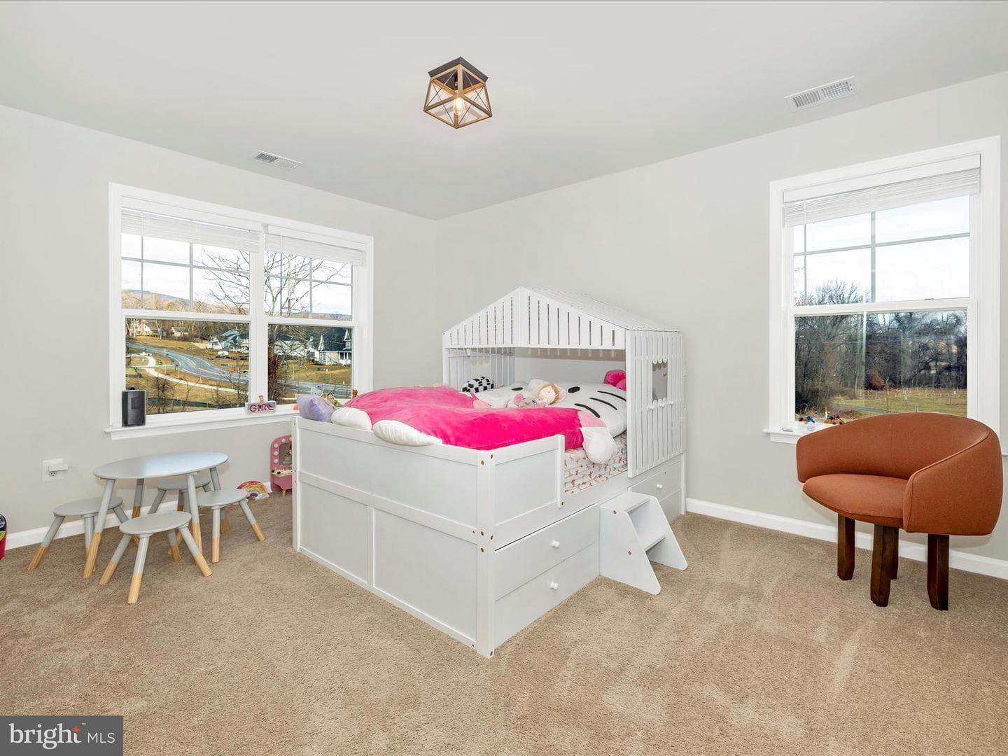2813 Hillfield Drive photo 30