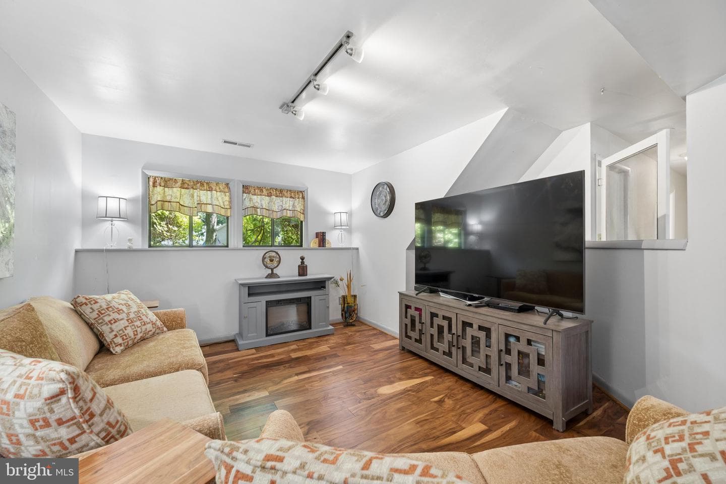 7004 Fox Chase Road photo 41