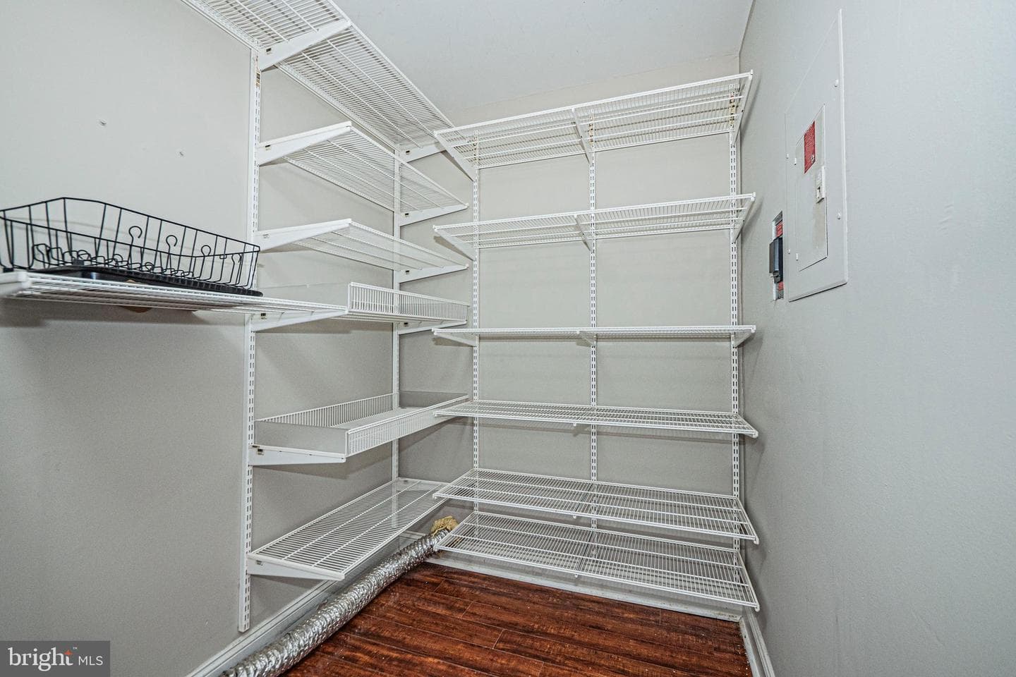 532 Essex Place photo 14