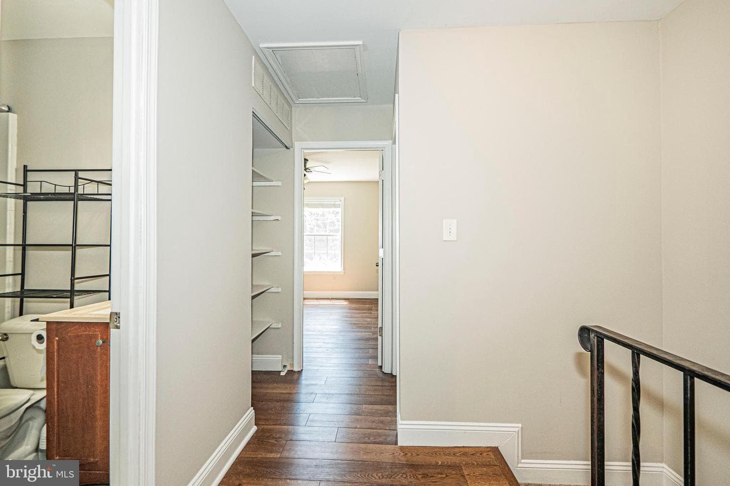 532 Essex Place photo 19