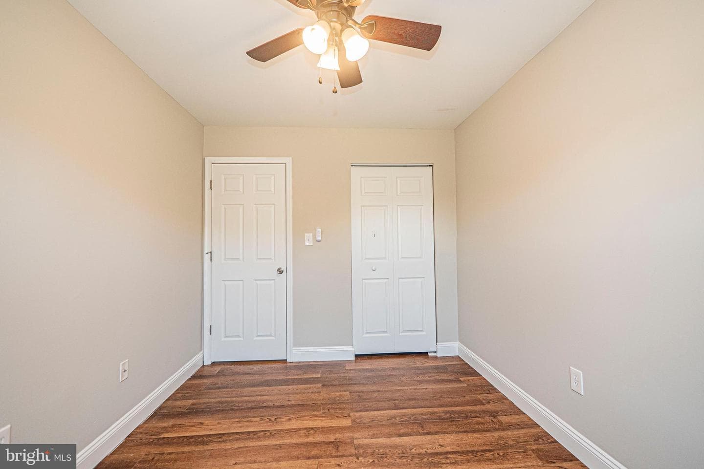 532 Essex Place photo 23