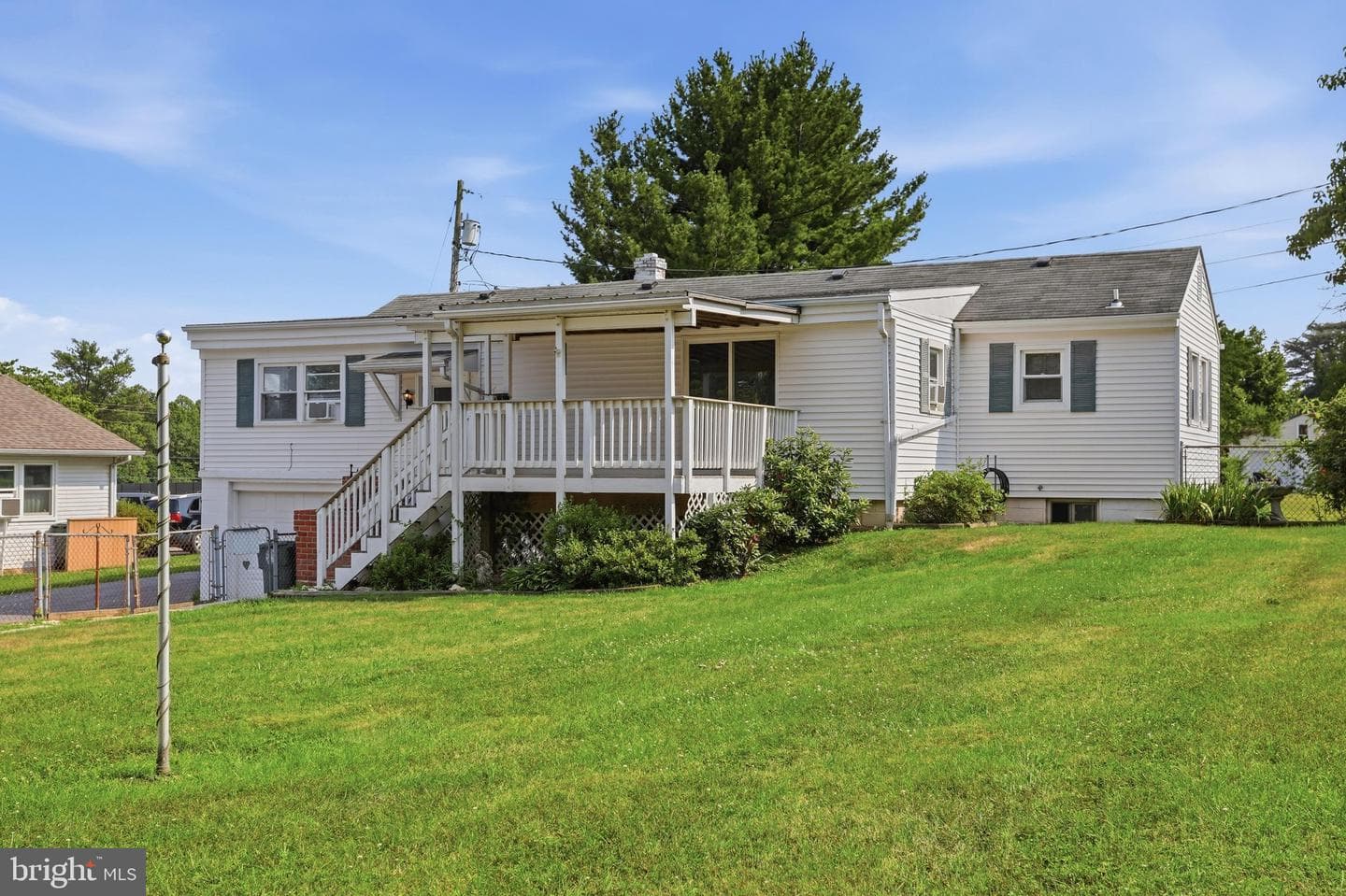 905 Oak Street photo 34