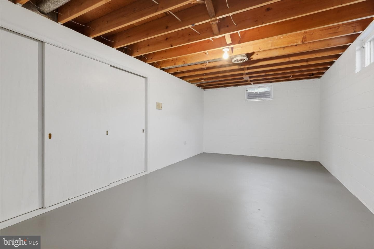 7007 Runnymeade Court photo 38