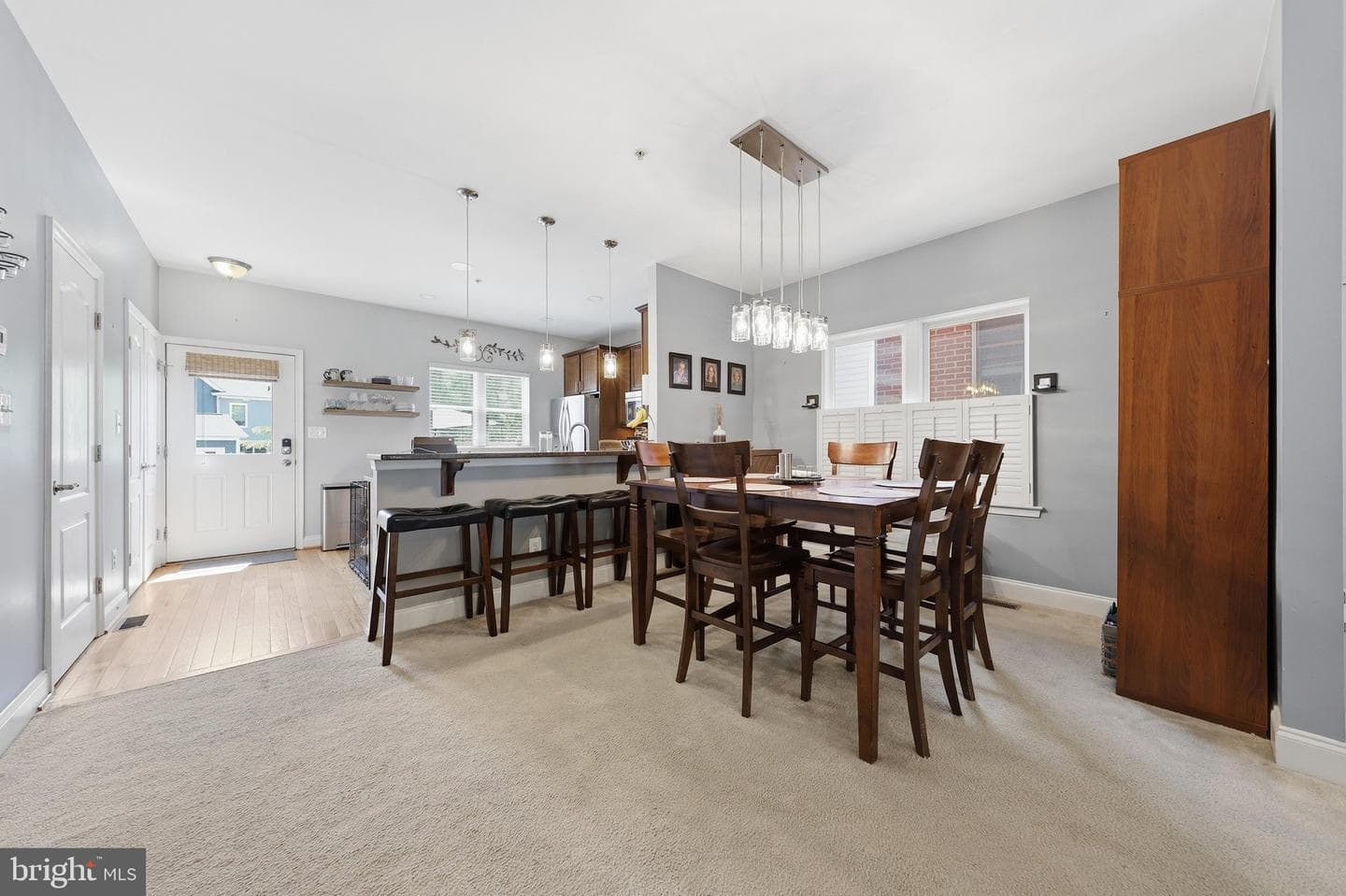 514 Bentz Street N photo 17