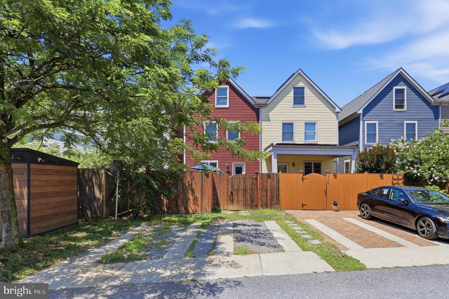 514 Bentz Street N photo 50