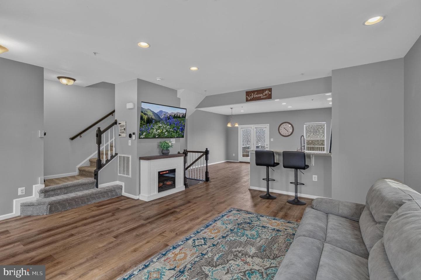 1317 Scheer Street photo 6