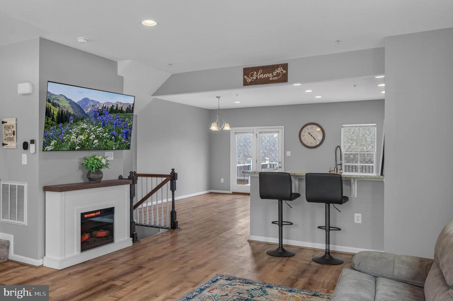 1317 Scheer Street photo 9