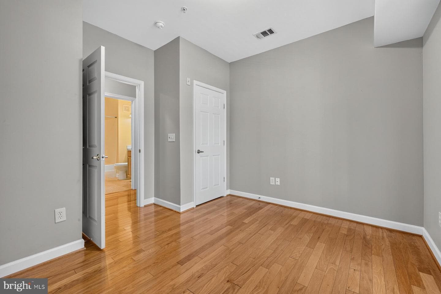 120 Burgess Hill Way #114 photo 24
