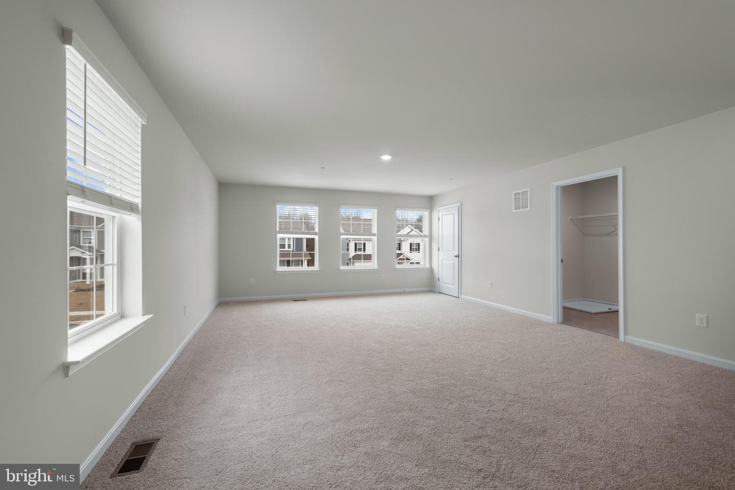 467 Ensemble Way photo 15