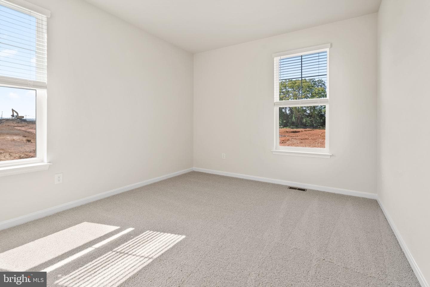 469 Ensemble Way photo 13