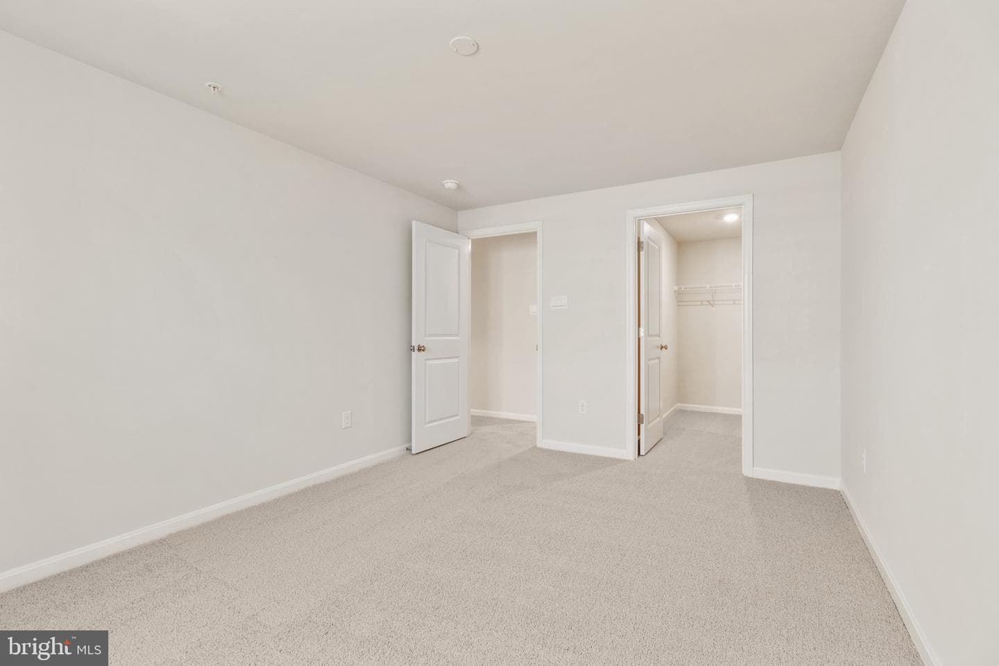 469 Ensemble Way photo 21