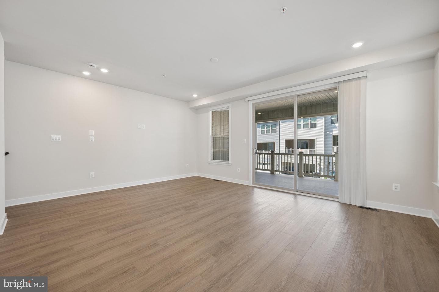 10142 Lake Linganore Blvd photo 4