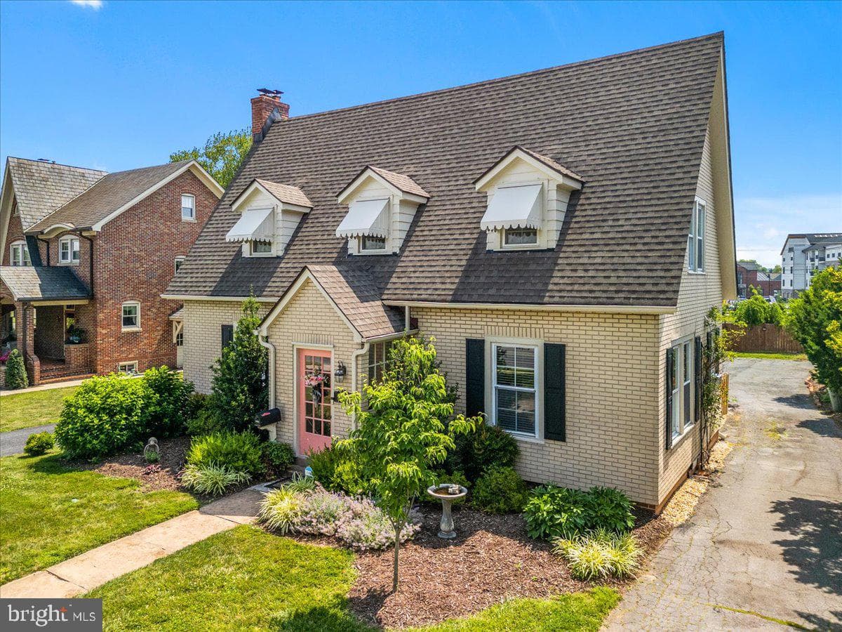 1606 N Market Street photo 47