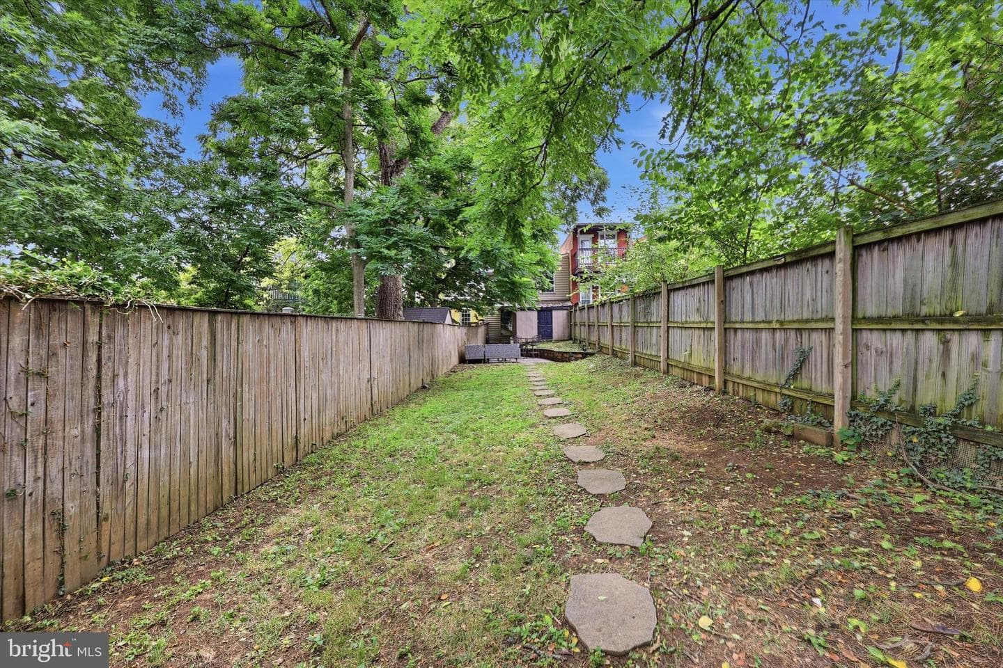 437 W South Street photo 28