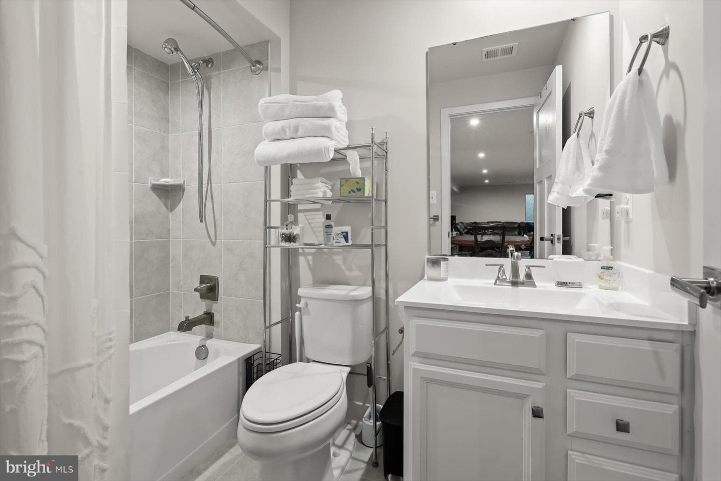 6124 Margarita Way photo 36