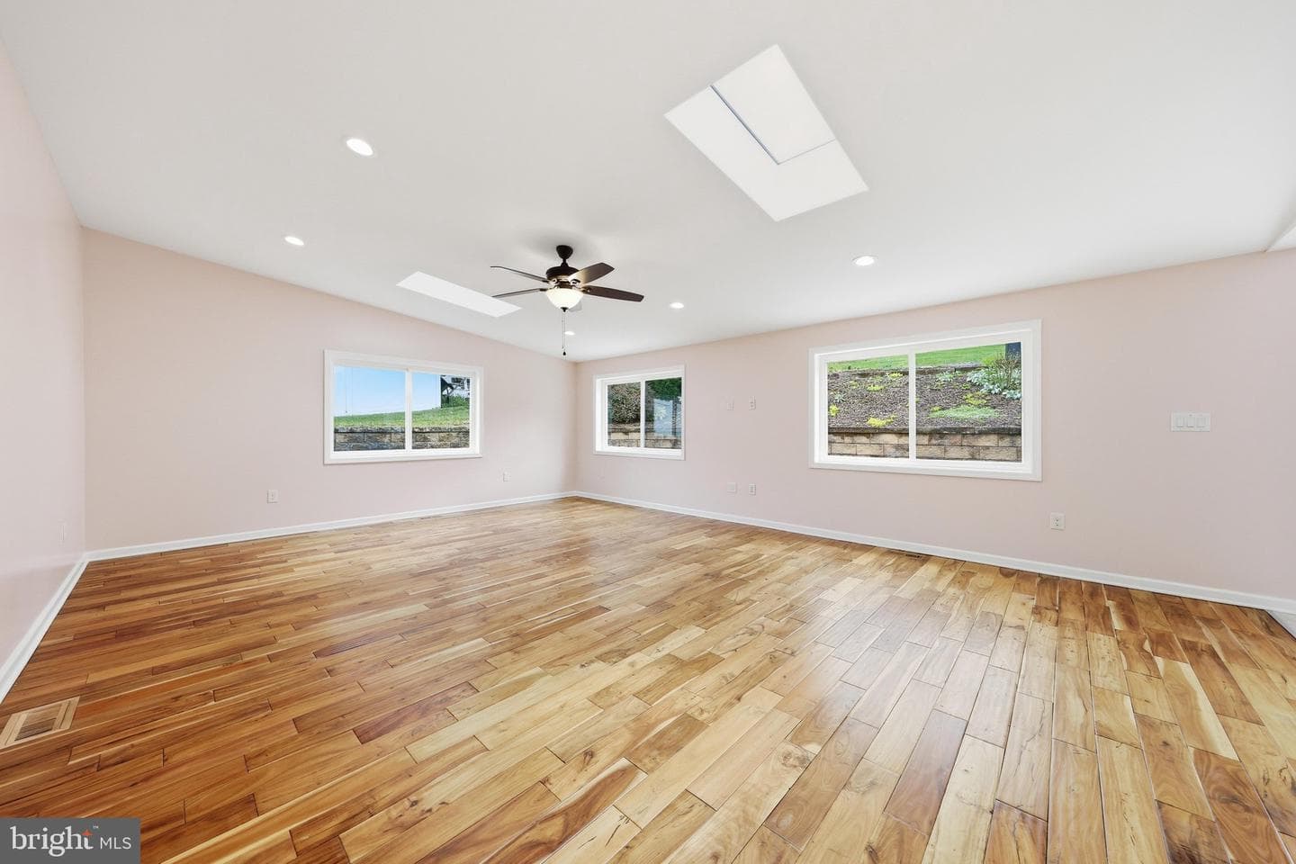6113 Elaine Drive photo 17