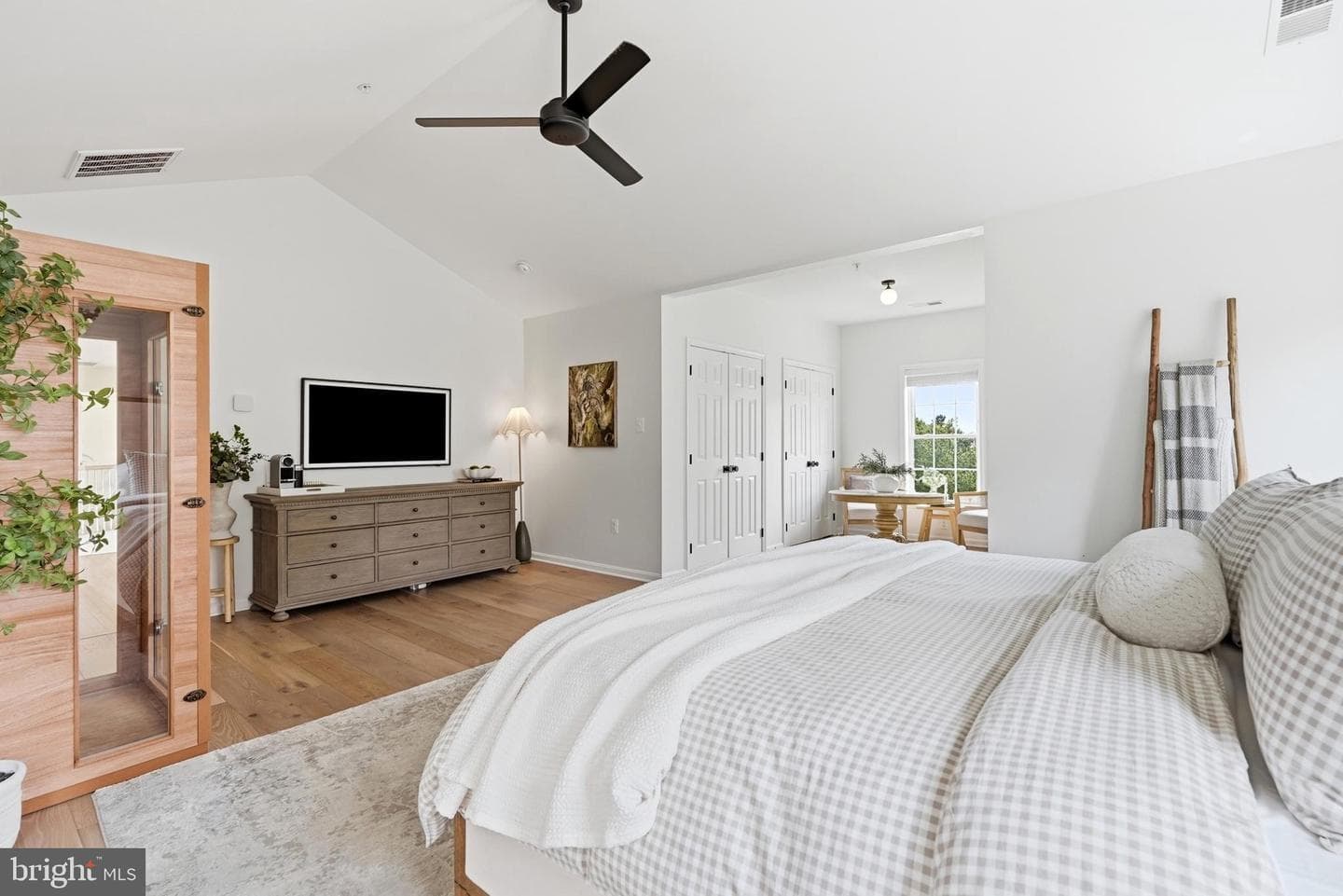 415 William Plummer Street photo 27