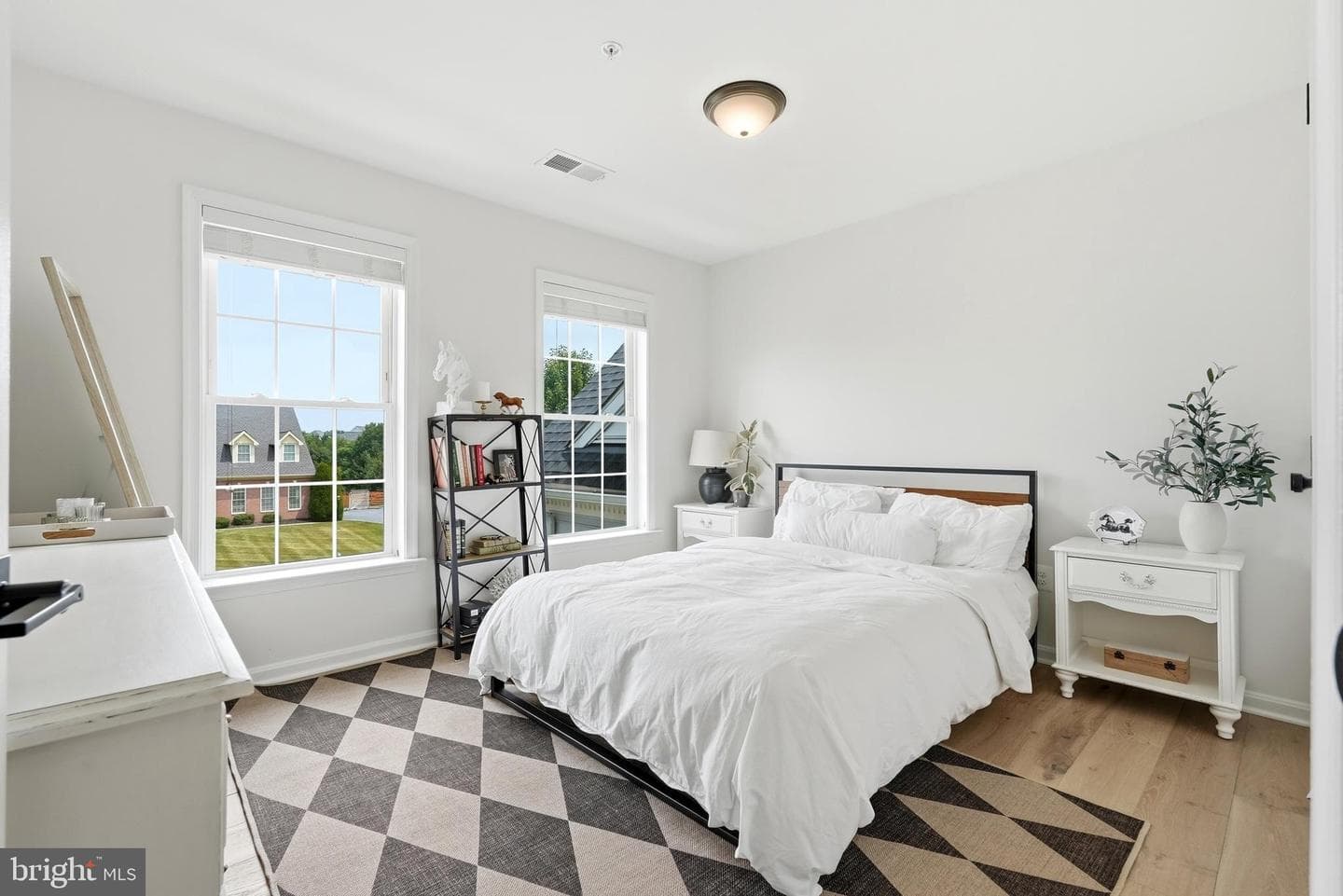 415 William Plummer Street photo 42