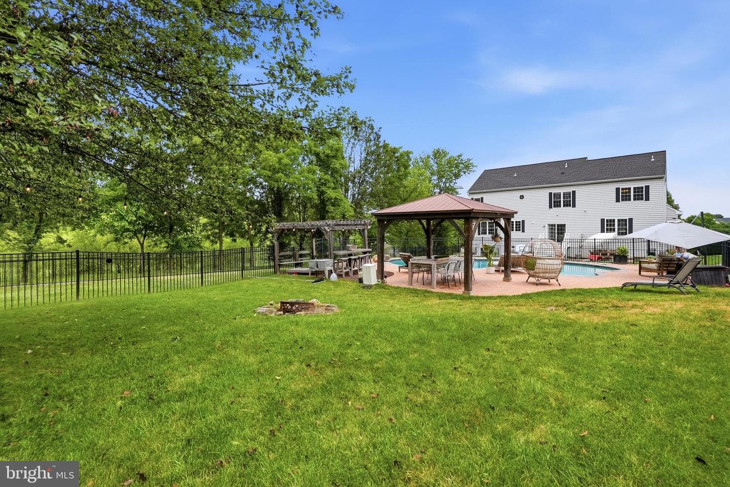415 William Plummer Street photo 58
