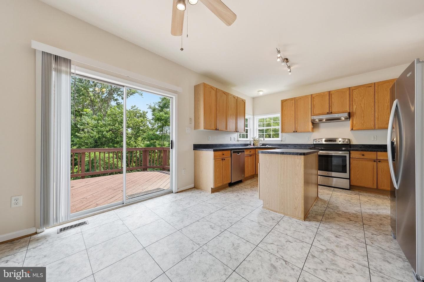 814 Fifth Avenue photo 20