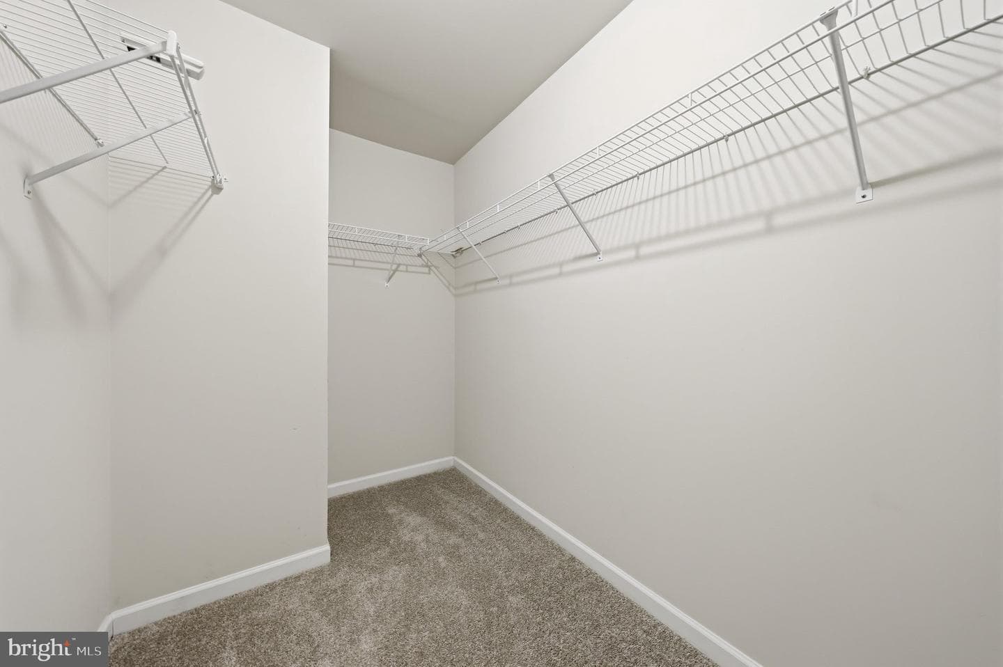 814 Fifth Avenue photo 35