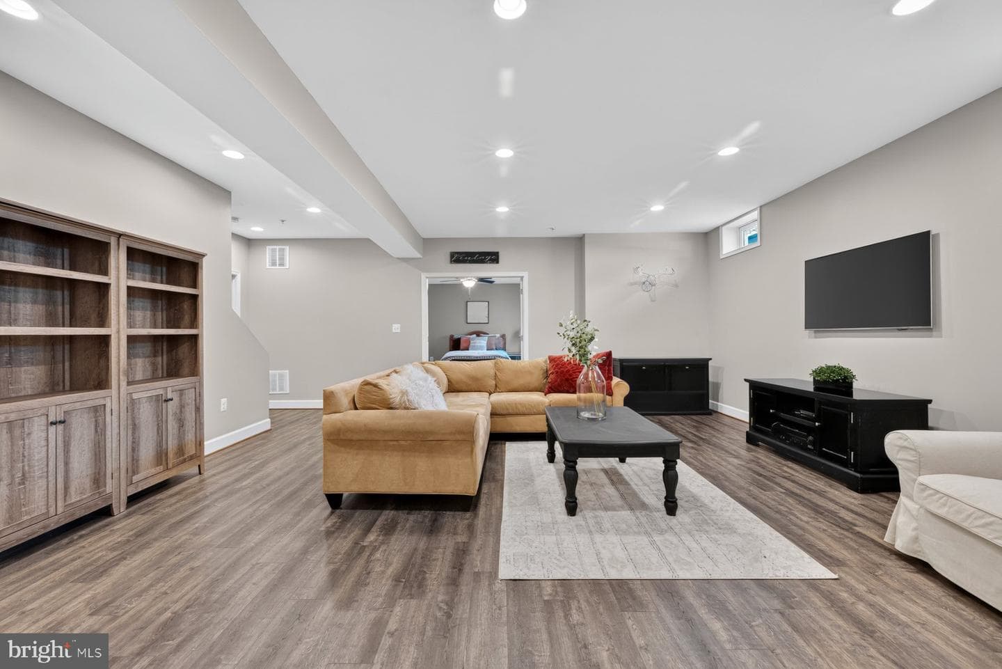 9754 Wyndham Drive photo 44