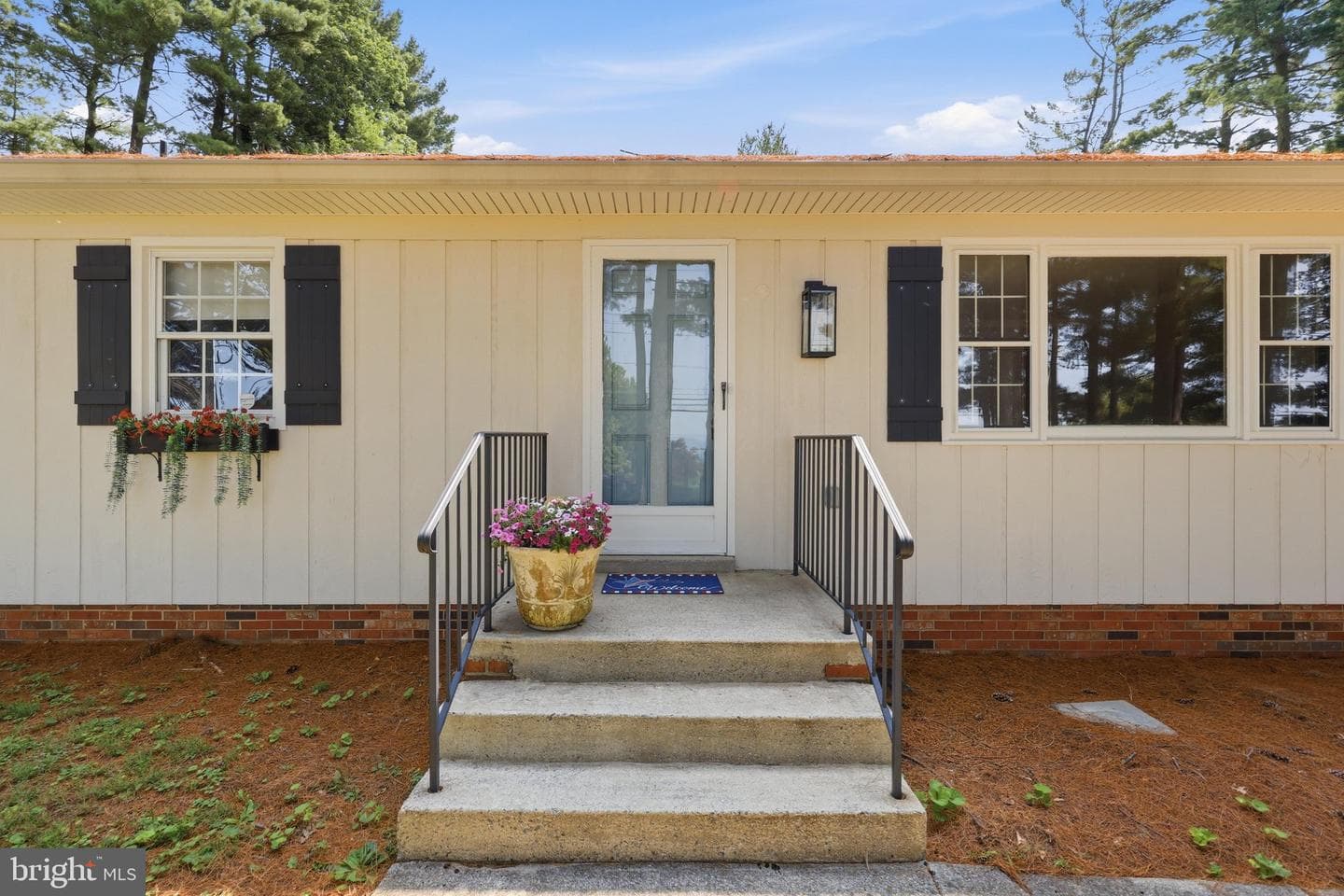 5425 Jefferson Boulevard photo 3