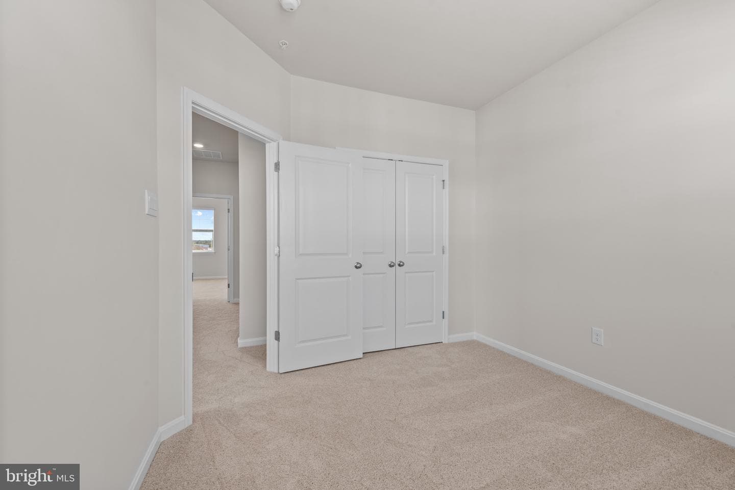 341 Ensemble Way photo 23