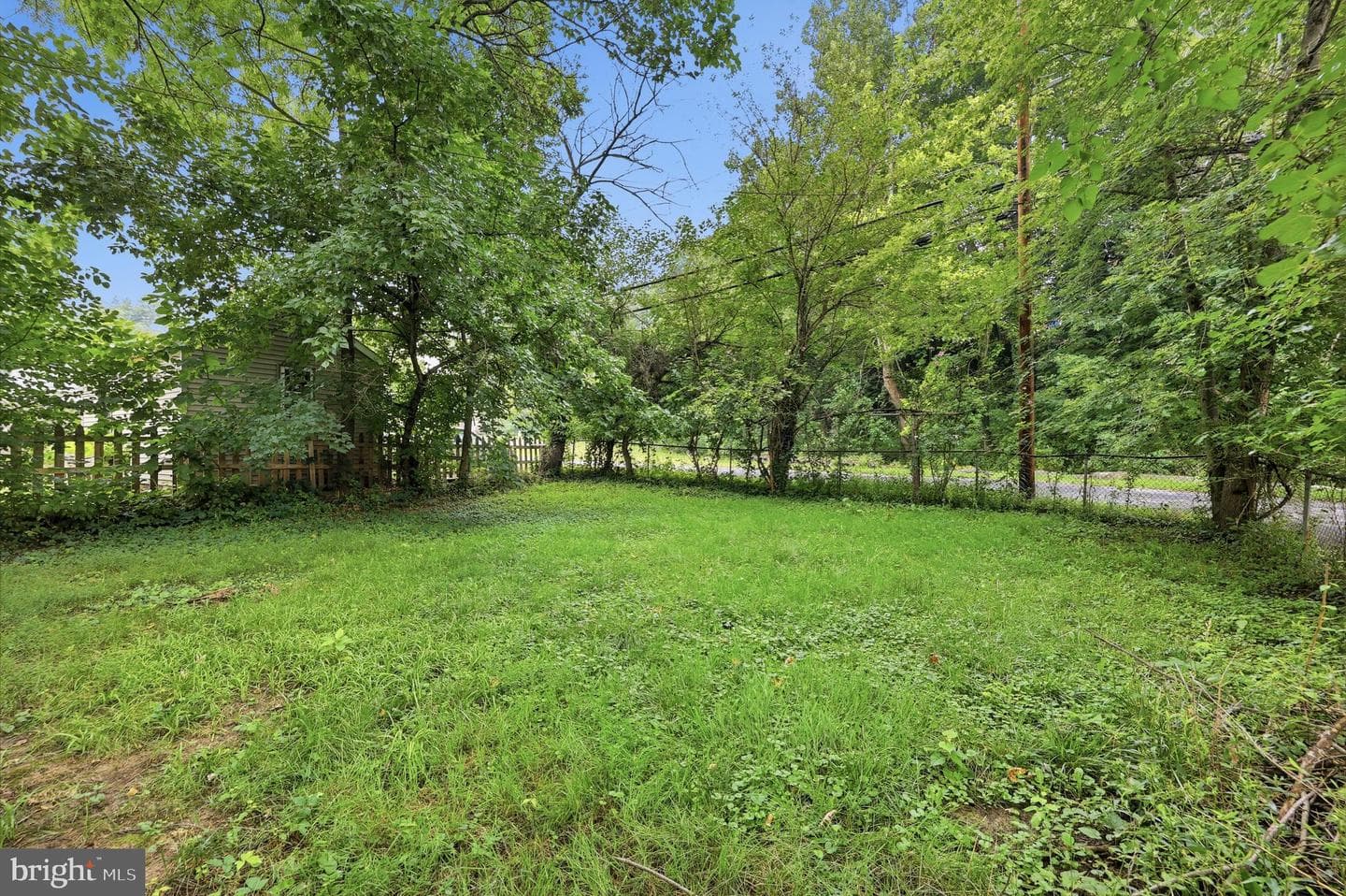 323 E Potomac Street photo 15