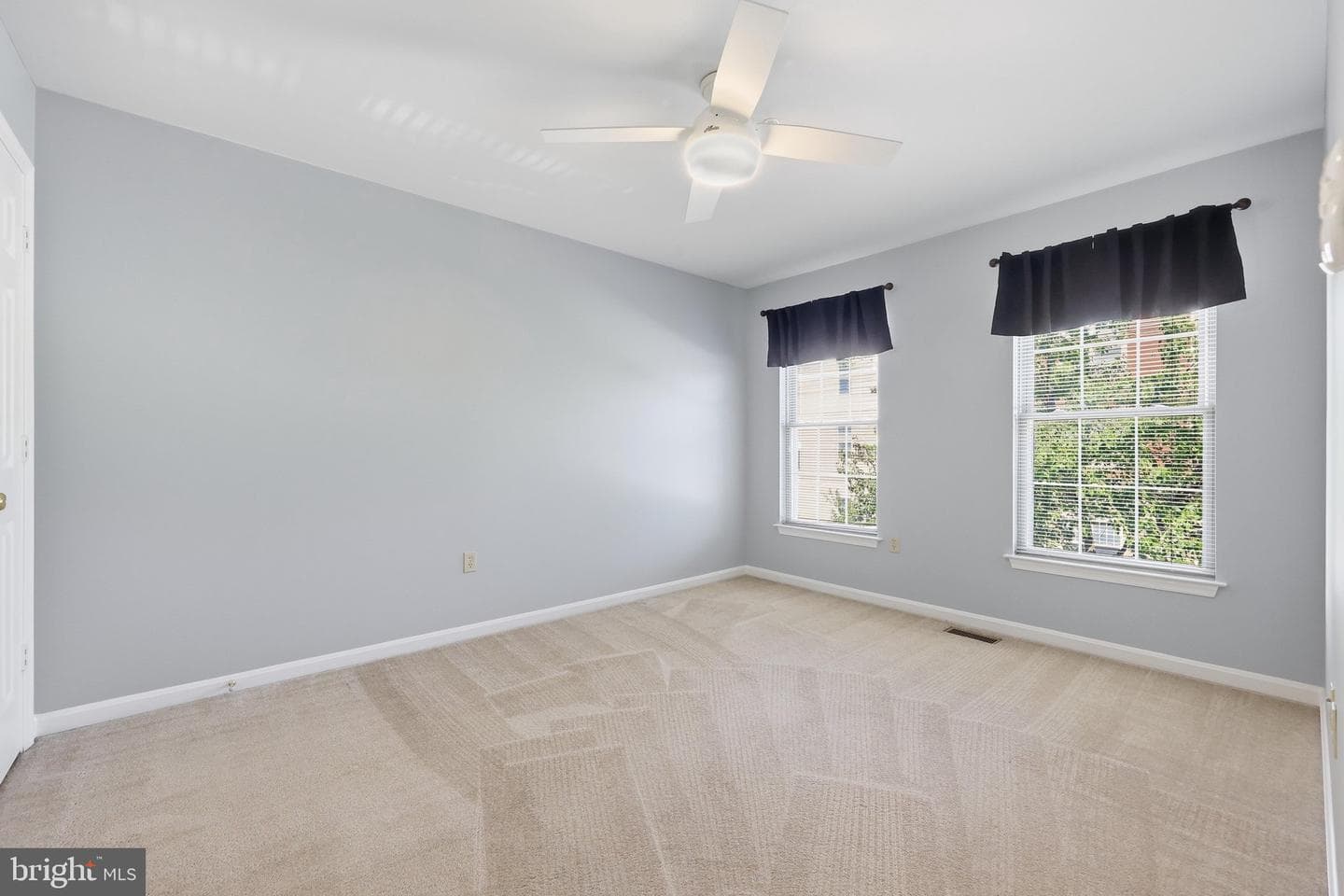 2215 Parish Lane photo 28