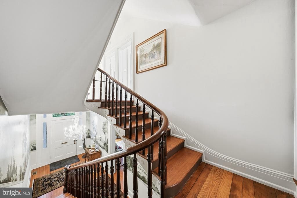 11 W Second Street photo 44
