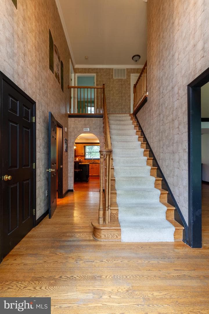 2425 Hunters Chase Court photo 4