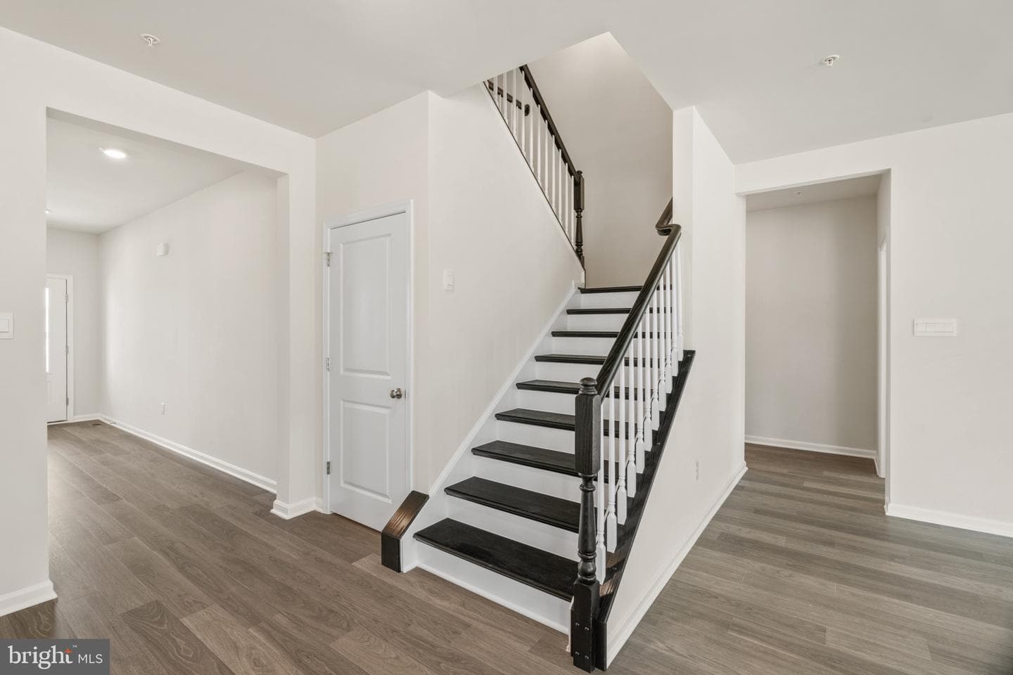 460 Ensemble Way photo 11