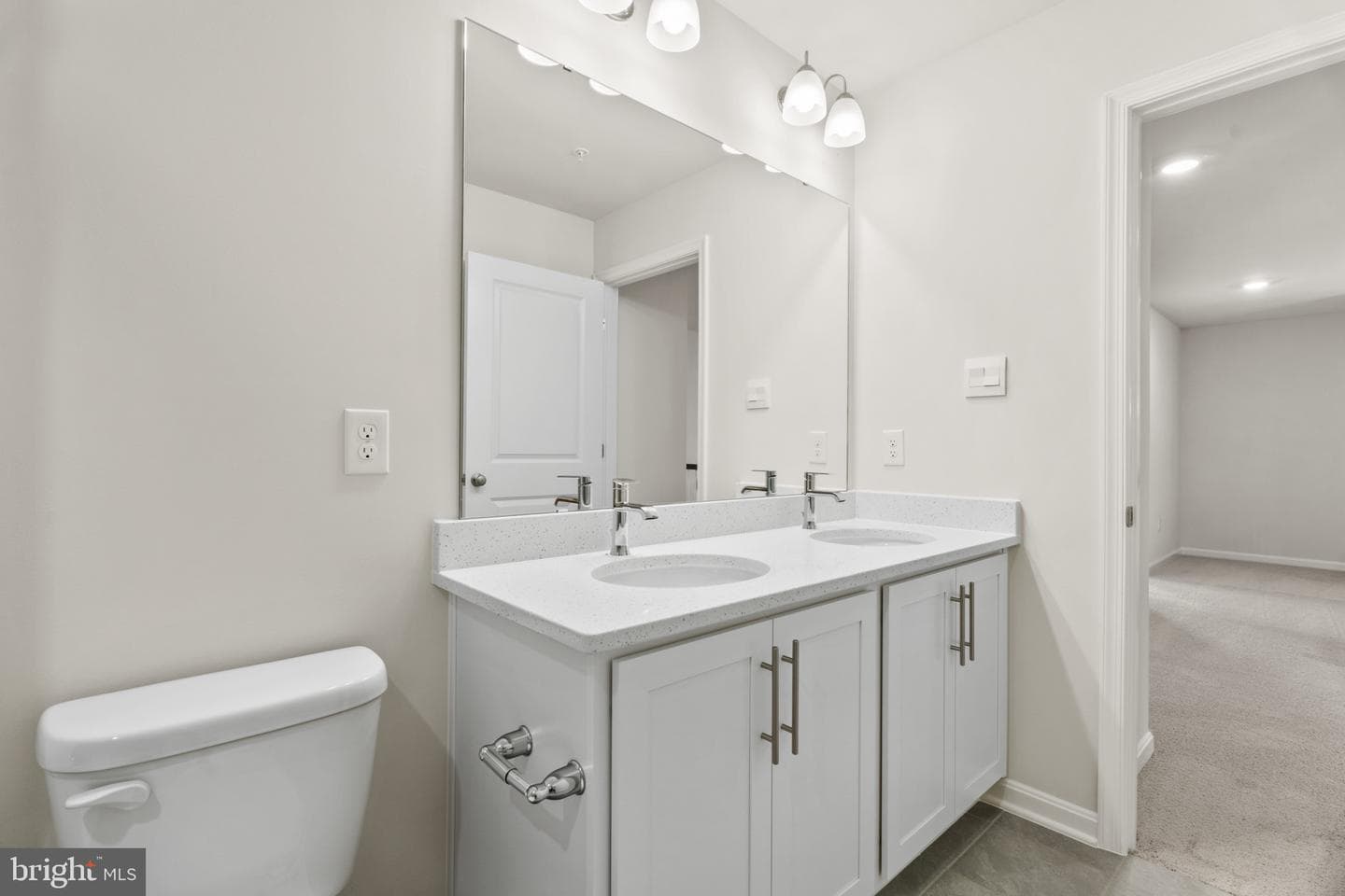 460 Ensemble Way photo 44