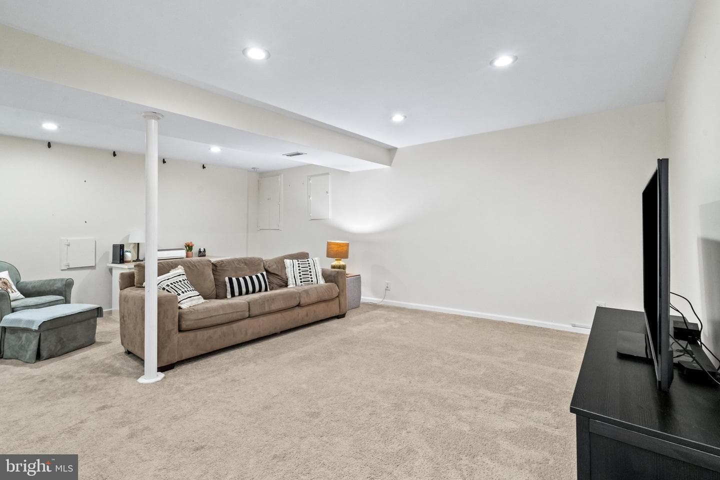 6626 Commodore Court photo 37