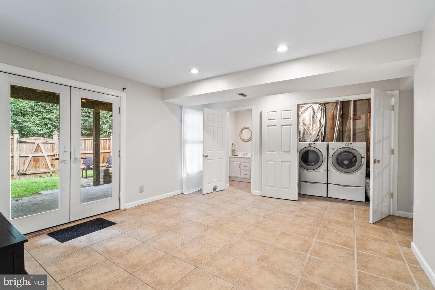 6626 Commodore Court photo 39