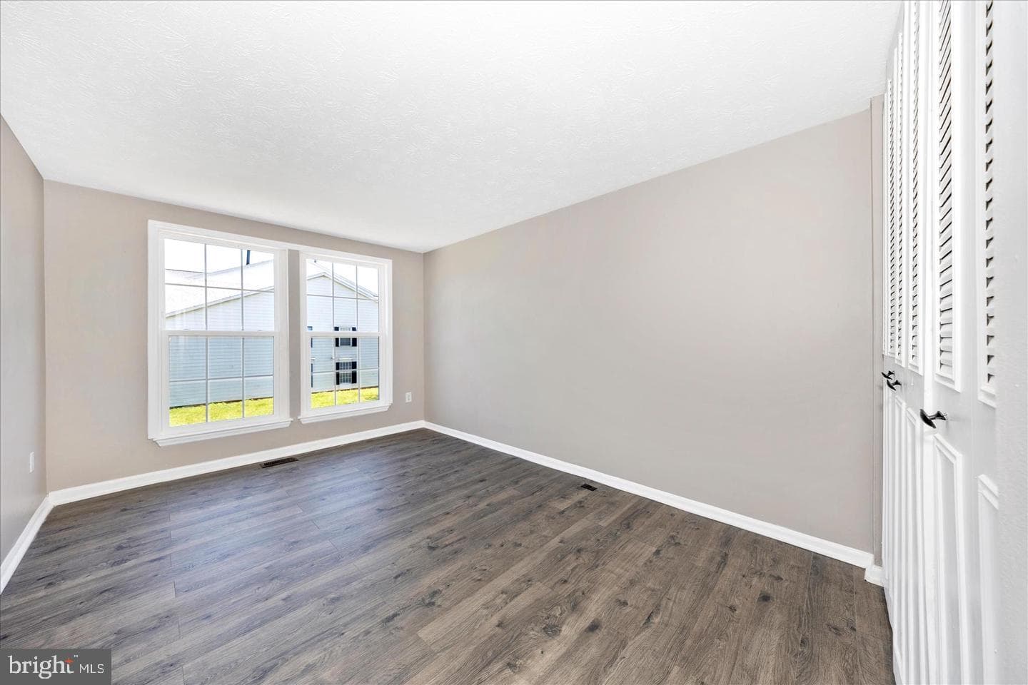 572 Hollyberry Way photo 24