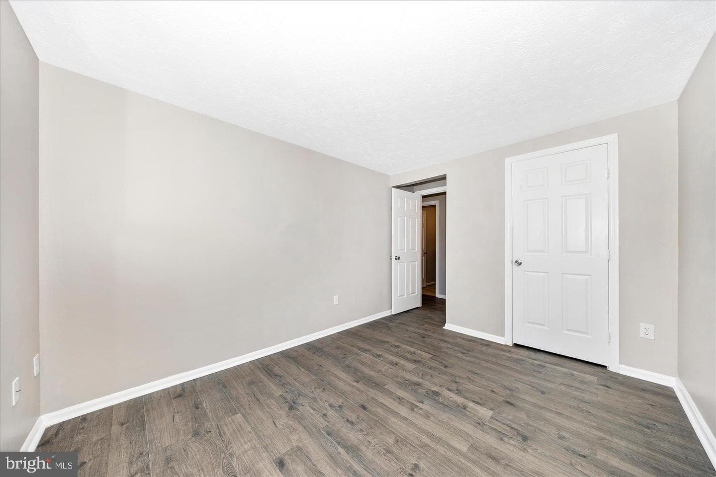 572 Hollyberry Way photo 31