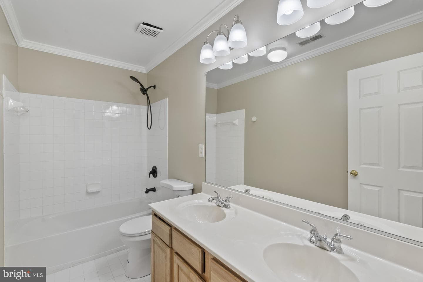 414 Granville Court photo 28