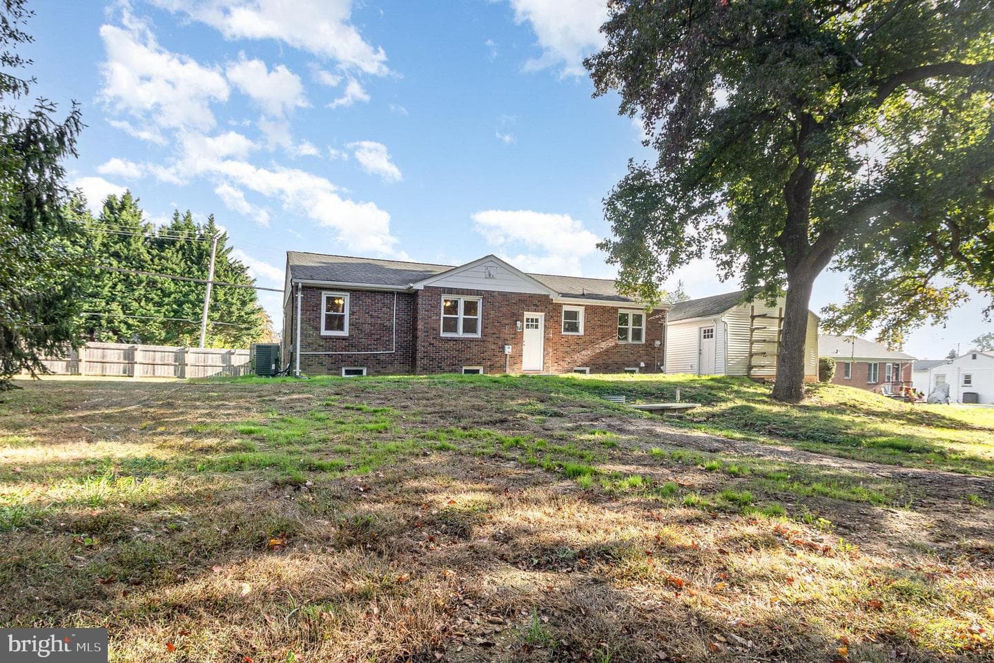 1514 Superior Street photo 36