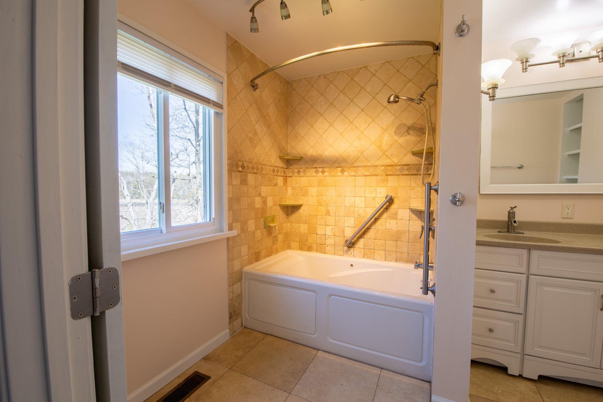 610 Country Club Road photo 44