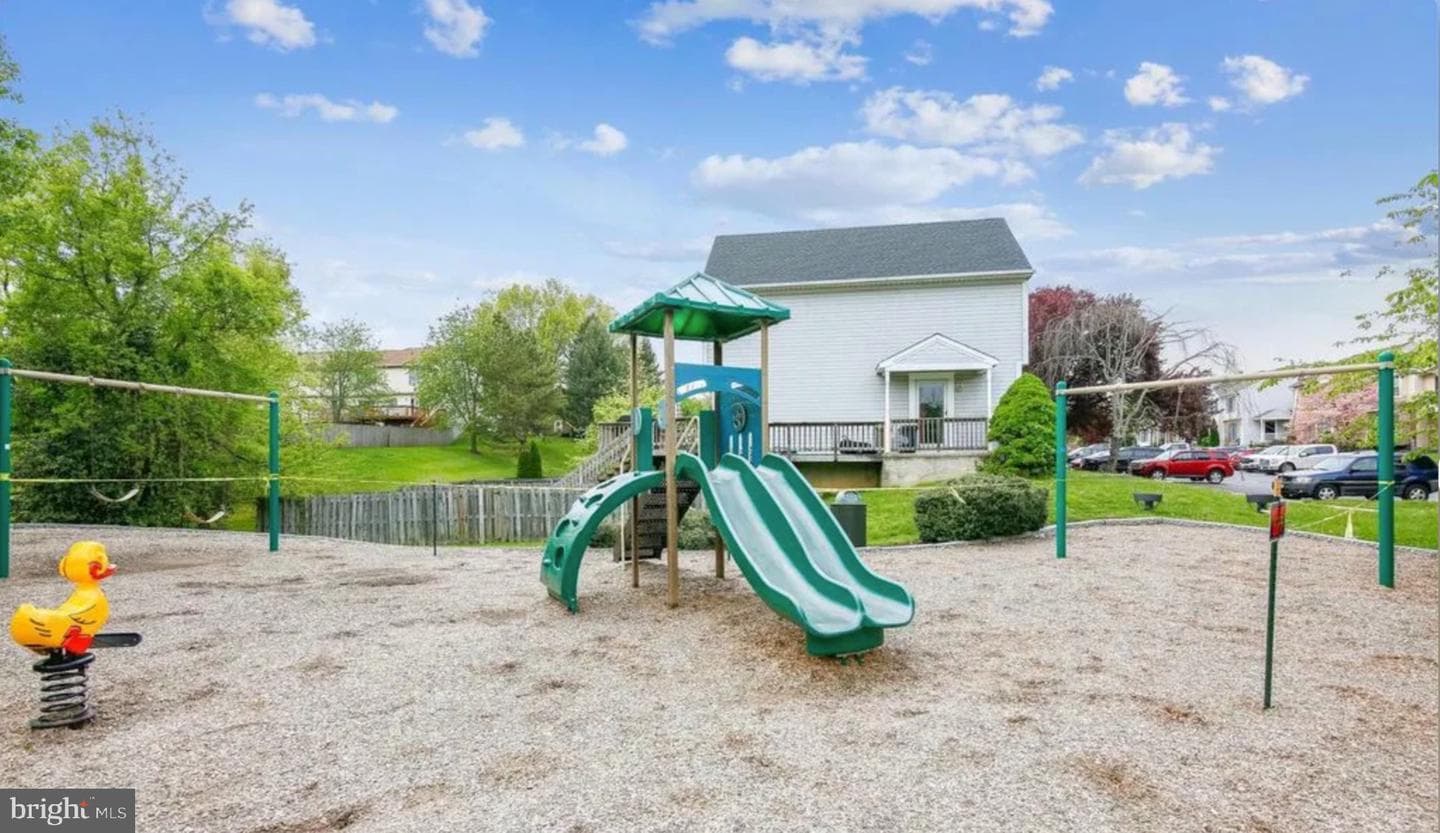 903 Harvey Lane photo 36