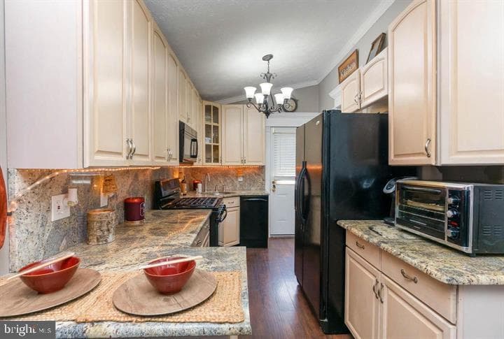 211 E Wheel Road photo 13