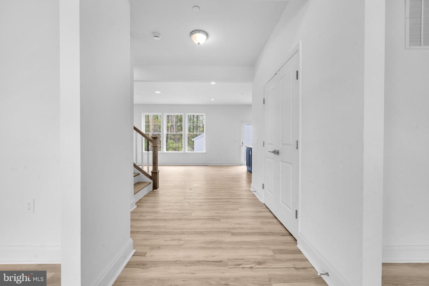 413 Trimble Road photo 13