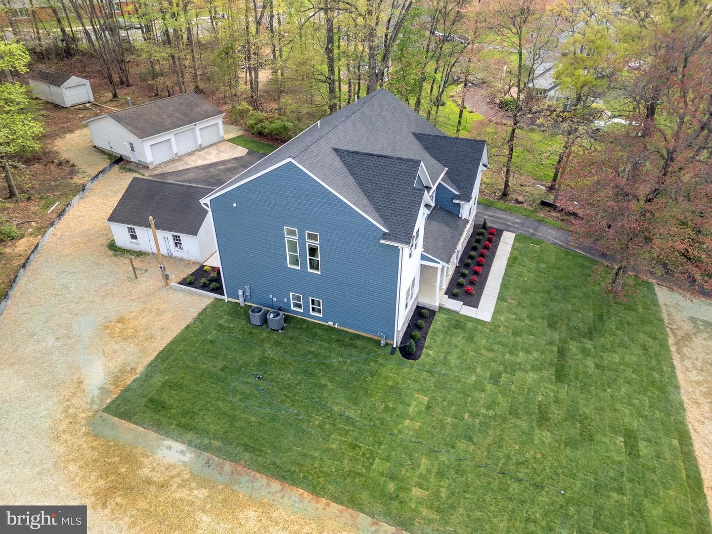 413 Trimble Road photo 3